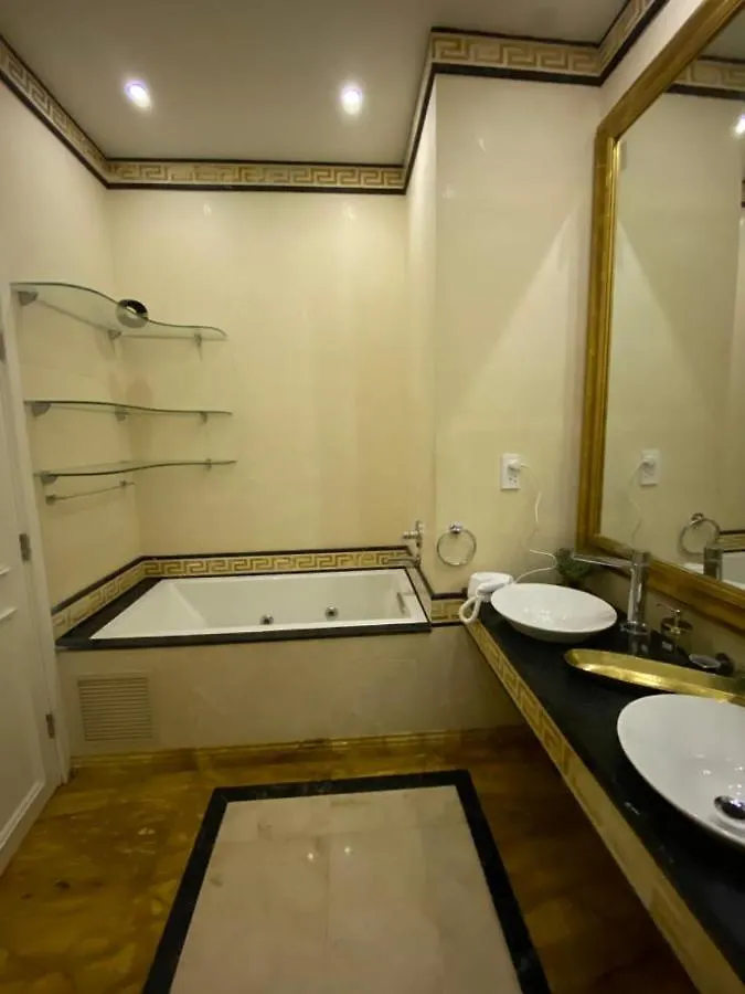 شقة فندق جدةفي  اجنحة فرزاتشي داماك Damac
