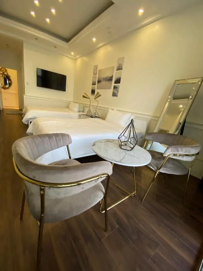 اجنحة فرزاتشي داماك Damac Hotel Jeddah 0*,